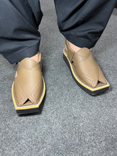 KAPTAAN Beige Peshawari Chappal